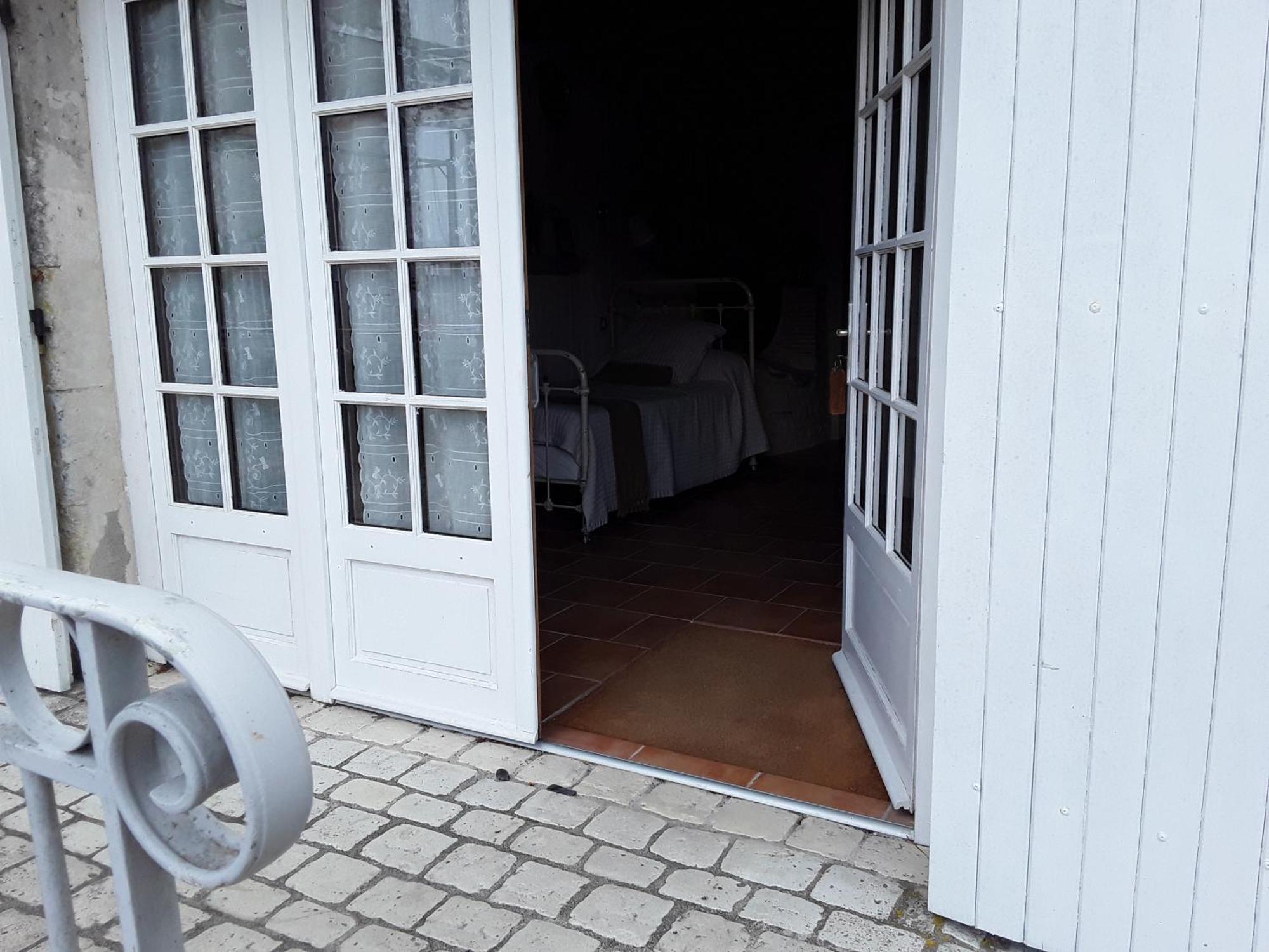 Domaine Les Galards Acomodação com café da manhã Le Garde Exterior foto
