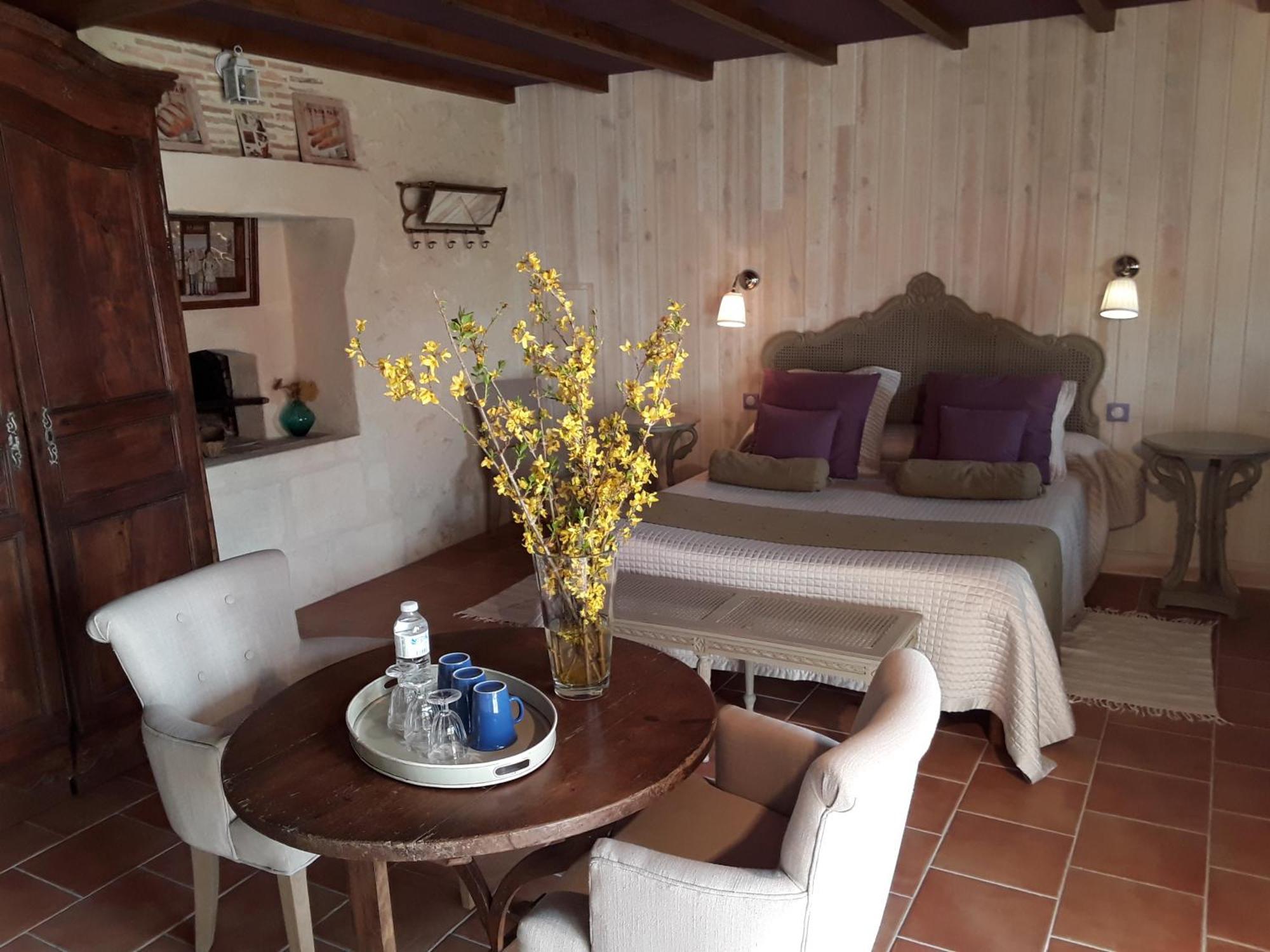 Domaine Les Galards Acomodação com café da manhã Le Garde Exterior foto